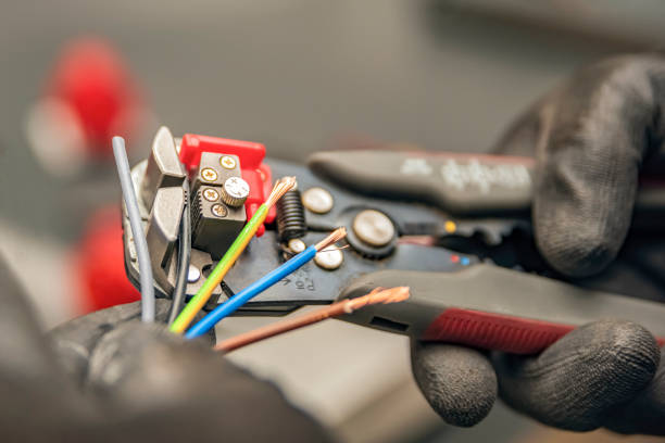 Best Emergency Electrical Repair  in Hesston, KS